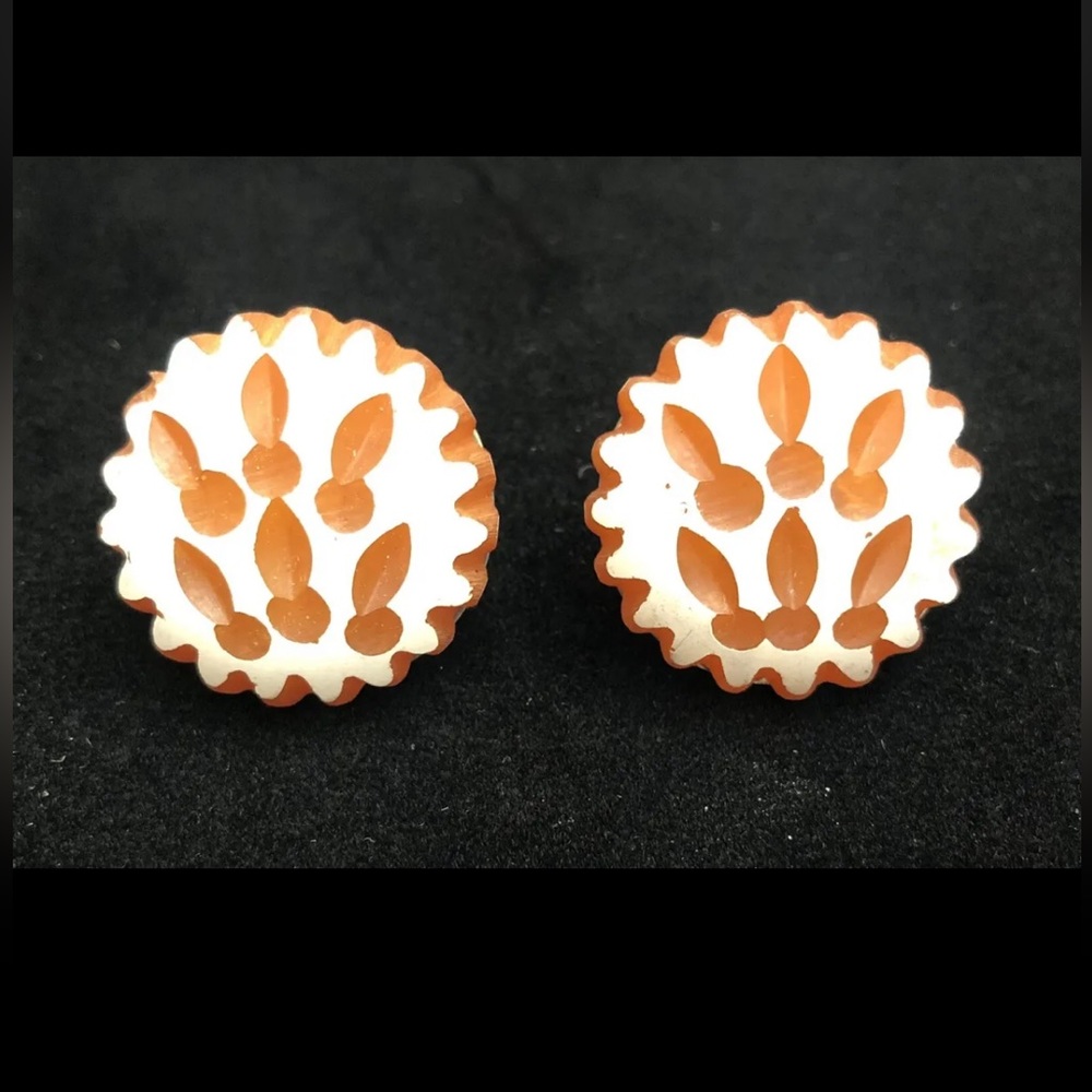 Bakelite Rare Estate Find Vintage Carved Butterscotch Earrings 1.25” Diameter